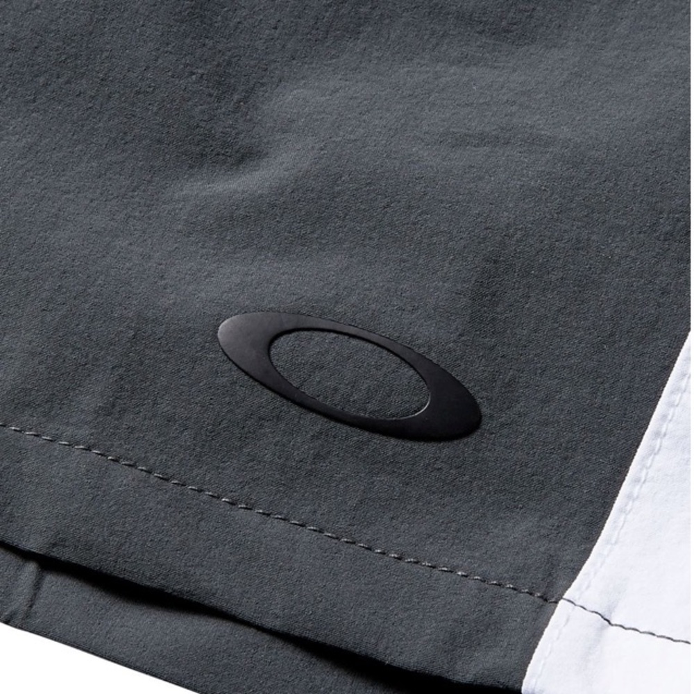 NWT Oakley Men's Take Pro Evo Golf Shorts 30 - Picture 3 of 8